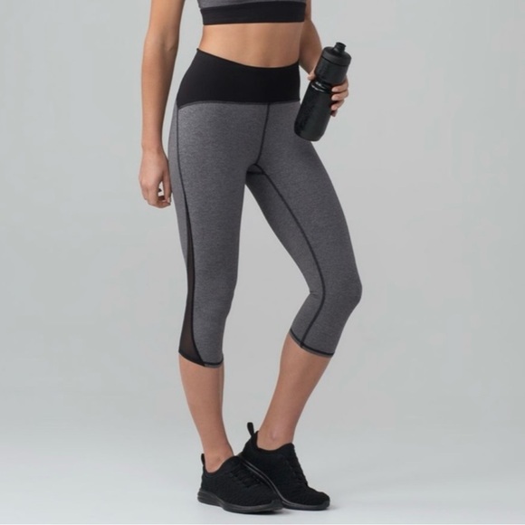 Lululemon Train Times Crop 17” Heathered Black 8 - Picture 1 of 11